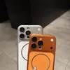 El Nuevo Modelo se Transforma Instantáneamente en un Falso iPhone 17 Pro Max Espacio Estelar Naranja, Adecuado para iPhone 18 Pro Max, con una Funda Dura Mate para Teléfono