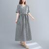 Vestido Feminino Plus Size de Algodão e Linho com Renda, Decote V, Manga Curta, Cadarço, Comprimento Médio, Xadrez, Que Cobre o Corpo e Emagrece, Novo Estilo Verão 2025
