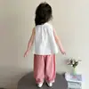 Conjunto de top sin mangas estilo coreano para niñas, nuevo modelo verano 2026, elegante atuendo de dos piezas para niños, ropa de verano dulce y ligera para niños pequeños