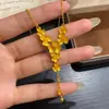 Oro Real 24K Electrochapado Retención de Color Fuerte Flor de Tres Pétalos Borla Gota de Agua Collar Flor de la Suerte Cadena para Clavícula Mismo Estilo que Tienda de Oro