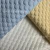 Muestra de corte de tela de seda helada tipo frijol de hielo para fabricante, adecuada para colchón, cojín de sofá, almohada, juguete, más que las especificaciones en stock