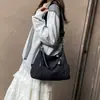 Bolsa de Mão Feminina Grande Capacidade em Tecido Oxford Estilo Coreano Versátil Temperamento Retrô Bolsa de Ombro Único Transversal Bolsa de Axila Bolsa Tote para o Dia a Dia