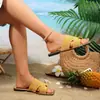 Sandalias casuales de moda para exteriores talla grande para mujer, nuevo estilo verano 2026, punta cuadrada, color liso simple, diseño de una correa
