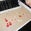 Collar Colgante de Flor de Zirconia Bañado en Oro Real Estilo Coreano Lujo Ligero Nicho Cadena de Clavícula de Gama Alta Joyería al por Mayor