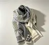 Xale Jacquard Espesso para Escritório Outono/Inverno 2026 Cachecol Longo Floral Quente Feminino Falso Caxemira Aquecedor de Pescoço Dupla Face