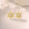 Pendientes de Botón de Copo de Nieve de Circonita con Sentido de Diseño de Venta Caliente Transfronteriza para Mujer Nicho Lujo Ligero Moda Tendencia Versátiles Adornos para Orejas