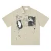 Camisa de manga corta con estampado abstracto vertical en blanco y negro vintage desgastado, top unisex casual oversized, moderno