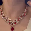Aretes Pendientes Colgantes de Lágrima con Pedrería Vintage Collar Cadena para Clavícula de Lujo Ligero Nicho Gama Alta Joyería Estilo Palacio Retro para Mujeres