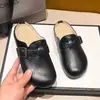 Nuevos Zapatos de Casa de Suela Gruesa para Otoño/Invierno 2025, Deslizables, Forrados de Felpa, Engrosados, Antideslizantes, Cálidos, de Algodón, Puntera Cerrada, Zapatos tipo Birkenstock para Mujer, para Uso en Exteriores