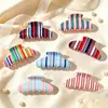 Pinzas de garra a rayas de colores, pinzas para coleta, pinzas de tiburón, accesorios para el cabello, pinzas para el cabello, accesorios populares para el cabello al por mayor del fabricante