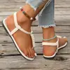 Ins Estación Independiente Verano Nuevo Sandalias de Tanga Decoradas con Perlas Diarias Combinan con Todo Punta Abierta Planas Zapatos de Mujer Sandalias