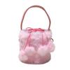 Bolsos de Peluche para Otoño e Invierno para Mujer, Versátiles Bolsos de Mano con Bola de Pelo, Bolsos Cubo, Bolsos Cruzados con Cadena, Modernos Bolsos Suaves de Piel Sintética de Conejo