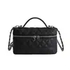 Bolsa Pequena Quadrada Matelassê Elegante Minimalista de Design de Nicho para Mulheres Novo Modelo 2026 Bolsa de Ombro Transversal de Alta Qualidade para o Dia a Dia