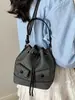 Bolso de Mano Moderno y Sencillo para Mujer, Nuevo Bolso de Hombro Elegante Verano 2026, Bolso Cruzado Tipo Cubo Relajado y Único para Mujer