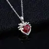 Collar de Sangre de Paloma Rojo de Venta Caliente Transfronterizo Colgante de Corazón Plata S925 Moda Personalizado Lujo Ligero Nicho Regalo de Alta Gama y Elegante
