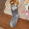 YOUJIAXIU Calcetines para Mujer Originales 3D Dibujos Animados Afelpado Huevo Huevo Gato Divertidos de Media Pantorrilla ins de Moda Calcetines para Mujer sin Costuras