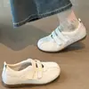 Zapatos de Entrenamiento Alemanes de Suela Gruesa con Velcro para Mujer, Nuevas Zapatillas Blancas Transpirables Finas de Verano 2026, Zapatos Planos de Boca Baja de una Sola Pieza