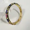 Yongge Jewelry Pulsera de Color Dopamina Estilo Étnico Versátil Borde Dorado Hueco Adorno de Mano