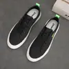 Sapatos Masculinos 2026 Novo Estilo Primavera Estilo Chinês Respiráveis Sapatos Xadrez Cadarço Frontal Sapatos Masculinos de Cano Baixo Casual Lona
