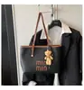 Bolsa de mão feminina grande capacidade, estilo europeu e americano, estampa de letras, tendência 2026, nova, verão, elegante, bolsa de ombro, bolsa de axila
