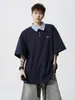 Diseño Nicho Retro Americano, Camisa Polo Bordada Holgada Unisex, Top de Moda de Verano con Parches de Media Manga