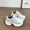 Tênis dad feminino 2026 novo primavera malha sola grossa aumento de altura calçados femininos casuais versáteis leves tênis esportivos sapatos brancos