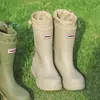 Botas de chuva fashion quentes de cano médio para adultos, novas botas de borracha impermeáveis antiderrapantes com cordão, botas curtas resistentes ao desgaste, sapatos d'água espessados