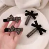 Novo Presilha de Cabelo Luxuosa com Laço de Strass, Presilha Jacaré de Veludo Preto, Acessório de Cabelo Estiloso e Único para Franja