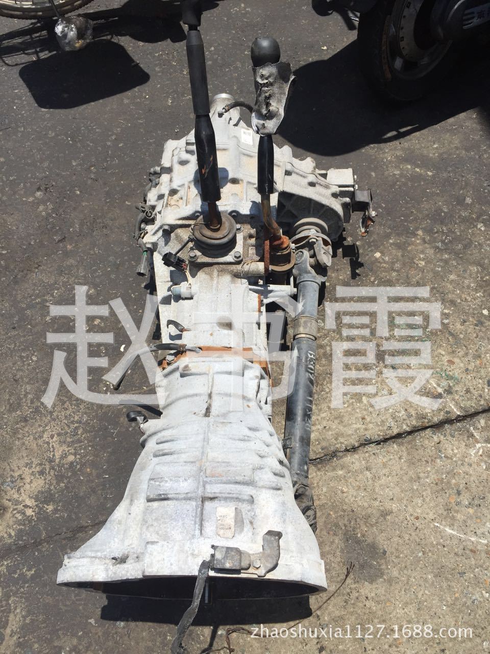 日产尼桑帕拉丁四驱手动变速箱总成1