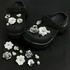 Nuevos dijes para zapatos estilo Bosque de Primavera y Verano con Flores de Cerezo y Melocotonero para Zuecos de Delfín Pequeño, Zapatillas Rosas para Niña Accesorios DIY