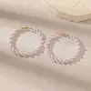 Venta al por mayor de pendientes grandes de aro estilo coreano con perlas y cristales, un accesorio moderno y lujoso para mujer, con un diseño único y vintage
