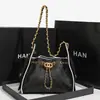 2026 Nuevo Modelo Bolso Tote Pequeño Estilo Chanel Acolchado con Cadena y Piel Encerada, Bolso de Hombro Acolchado con Cadena Personalizable de Gran Capacidad