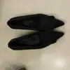 Zapatos Peludos de Estilo Francés para Noche con Hebilla Cuadrada y Punta Aguda para Mujer, Nuevo Modelo Invierno 2026, Calzado de Exterior, Zapatos de Suela Única Forrados de Lana, Tacón Delgado, Boca Baja