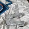 Chanclas de Tanga Florales Estilo Francés Juvenil para Mujer, Nuevas Sandalias de Verano 2026 con Tacón de Cuña y Suela Gruesa