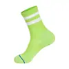 Calcetines deportivos profesionales para fitness para hombres y mujeres, absorbentes de sudor y transpirables, adecuados para correr al aire libre y ciclismo, calcetines de media pantorrilla, venta al por mayor de fábrica