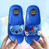 Chinelinhos de Bebê, Tamancos Infantis, Chinelos Antiderrapantes para Crianças de 6 a 12 Anos, Sapatos de Praia Fechados com Desenho, Estilo Verão de Uso Duplo