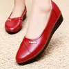 Sapatos Femininos de Outono Novo Estilo, Elegantes de Bico Fechado, Antiderrapantes, Respiráveis, Sapatos de Mãe com Solado Grosso, Sapatos de Boca Rasa de Borracha Macia Plástica, Atacado, Sem Frete Grátis