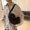 2025 Nueva Bolsa Lisa Sencilla para Mujer Moda Casual Bolso Dumpling para Salir y Divertirse Ligero Bolso Cruzado al Hombro
