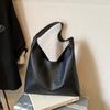 Bolsa Casual Retro de Axila para Mulheres 2025 Outono Nova Tendência Padrão Trançado Feminino Elegante da Moda Bolsa de Ombro para Sogra
