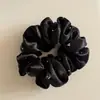 Scrunchie de Cetim Perolado Coreano com Strass, Suave e Elegante para Rabo de Cavalo e Coque, Acessório de Cabelo