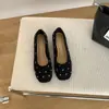 Sapatilhas quadradas estilosas e com aparência doce, de salto baixo, com sola macia que aumenta a altura, perfeitas para 2026 - sapatilhas versáteis, sapatos de vovó