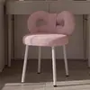 Silla de maquillaje de lujo y minimalista para arte de uñas, adecuada para uso doméstico, en una paleta de colores cremosos, ideal para el dormitorio de una niña, transmisiones en vivo y como tocador