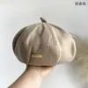 Boina de Lã Feminina Primavera e Outono Preto Moda Letra Versátil Chapéu Bud Chapéu de Pintor Chapéu Abóbora Tridimensional
