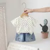 Conjunto de Verão para Meninas 2026 Novo Estiloso Roupas para Bebê Menina Recém-nascido Fino Bolinhas Manga Curta Shorts Conjunto de Duas Peças