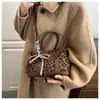 Bolso de Mano de Lujo Elegante con Estampado de Leopardo para Mujer 2025 Invierno Moda Coreana Versátil Estilo Chica Popular Bolso de Hombro Cruzado