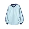 Moletom masculino com listras em cores contrastantes, gola V pequena, camiseta de manga longa, caimento solto de outono, marca esportiva moderna, top casual versátil de gola redonda para homens