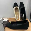 Sapatos de Lã Vintage Camélia Estilo Francês, Novo Modelo Outono e Inverno, Quentes e Versáteis, Fáceis de Calçar