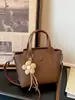Bolsos de diseñador de nicho para mujer 2026 moda nuevo estilo bolso de mano texturizado de gran capacidad versátil bolso de hombro y cruzado
