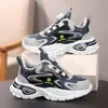 Zapatos para Niños 2026 Nuevos de Verano Transpirables Malla Simple Superficie de Malla Niños Medianos y Grandes Botón Giratorio Zapatos Deportivos para Niños