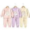 Conjunto de Roupa para Meninas Primavera e Outono 2026 Novo Fofo Pijama de Manga Longa com Calça Jogger para Crianças Pequenas, Conjunto de Duas Peças para Casa e Passeio